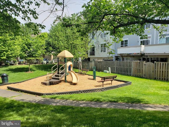 18022 ROYAL BONNET CIR, Montgomery Village, MD 20886