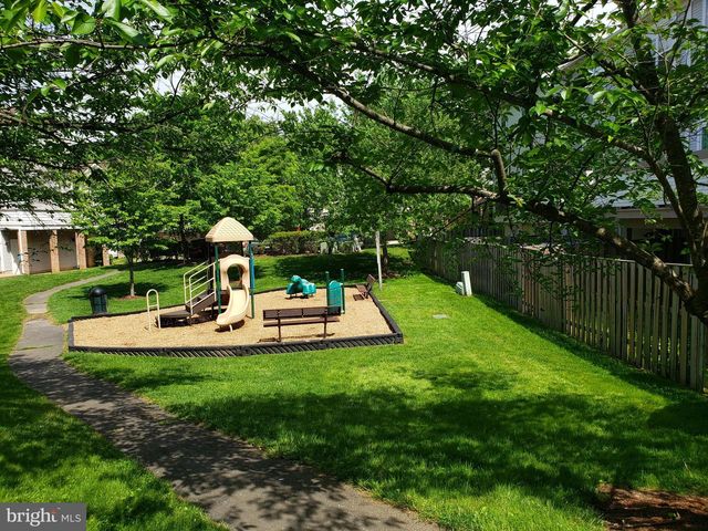 18022 ROYAL BONNET CIR, Montgomery Village, MD 20886