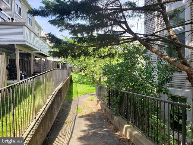 18022 ROYAL BONNET CIR, Montgomery Village, MD 20886