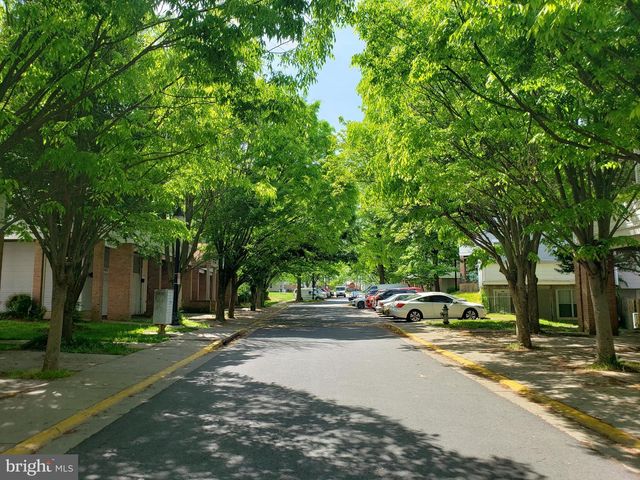 18022 ROYAL BONNET CIR, Montgomery Village, MD 20886