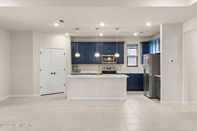 2817 IVY POST Drive, Jacksonville, FL 32226