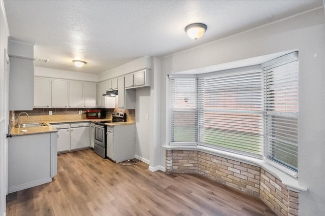 806 Marigold Drive, Cedar Hill, TX 75104