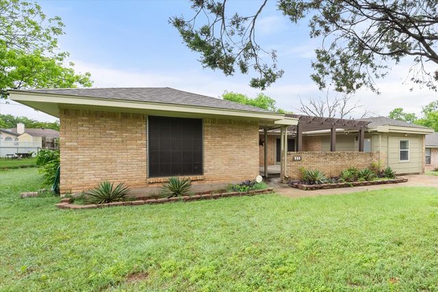 806 Marigold Drive, Cedar Hill, TX 75104