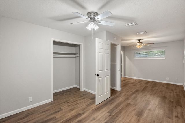 806 Marigold Drive, Cedar Hill, TX 75104