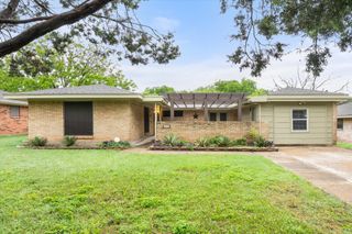 806 Marigold Drive, Cedar Hill, TX 75104