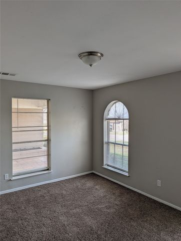 2009 Ming Drive, Edgecliff Village, TX 76134