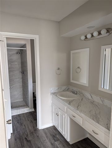 2009 Ming Drive, Edgecliff Village, TX 76134