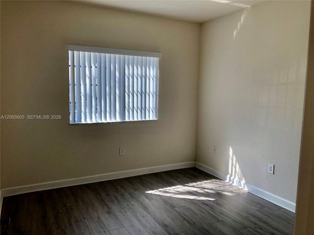 2733 NE 3rd Court 103, Homestead, FL 33033