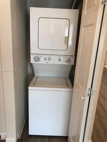 2733 NE 3rd Court 103, Homestead, FL 33033