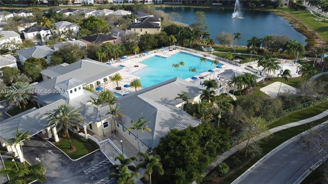2733 NE 3rd Court 103, Homestead, FL 33033