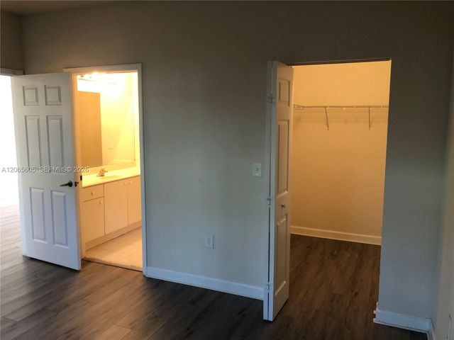2733 NE 3rd Court 103, Homestead, FL 33033