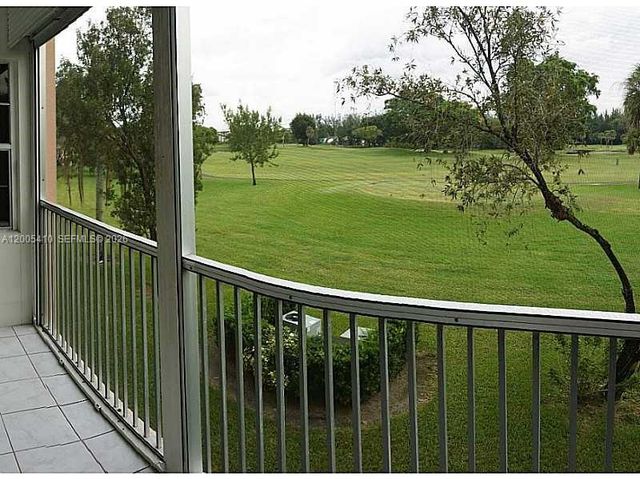 12701 SW 13th St 202F, Pembroke Pines, FL 33027