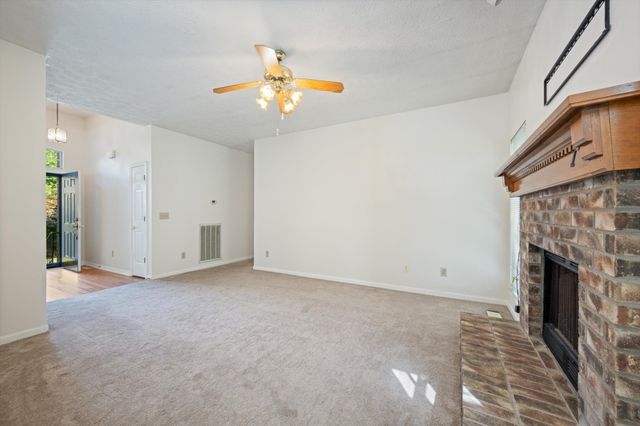2528 Oak Forest Dr, Antioch, TN 37013