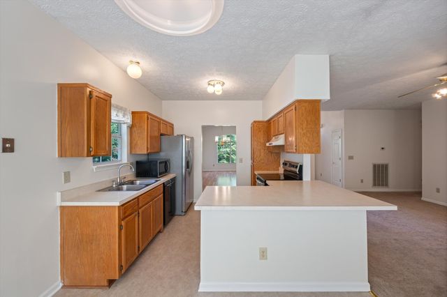 2528 Oak Forest Dr, Antioch, TN 37013