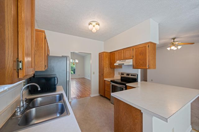2528 Oak Forest Dr, Antioch, TN 37013