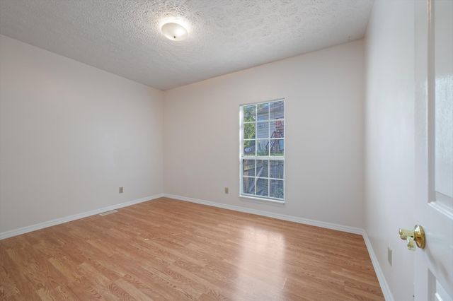 2528 Oak Forest Dr, Antioch, TN 37013