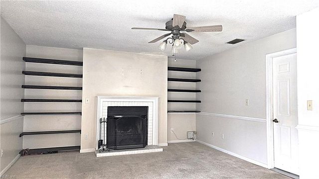 1522 Debbs LN, Chesapeake, VA 23320