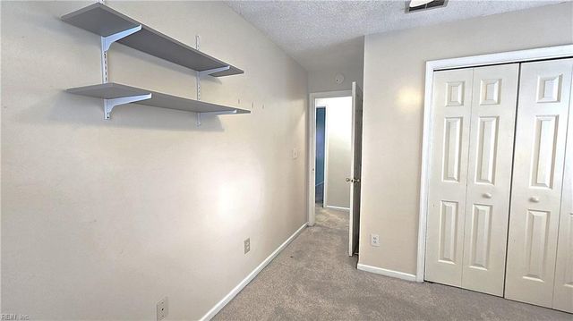 1522 Debbs LN, Chesapeake, VA 23320