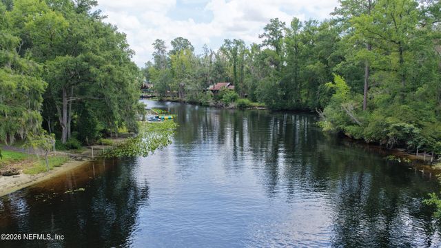 3860 MAGNOLIA Street, Middleburg, FL 32068