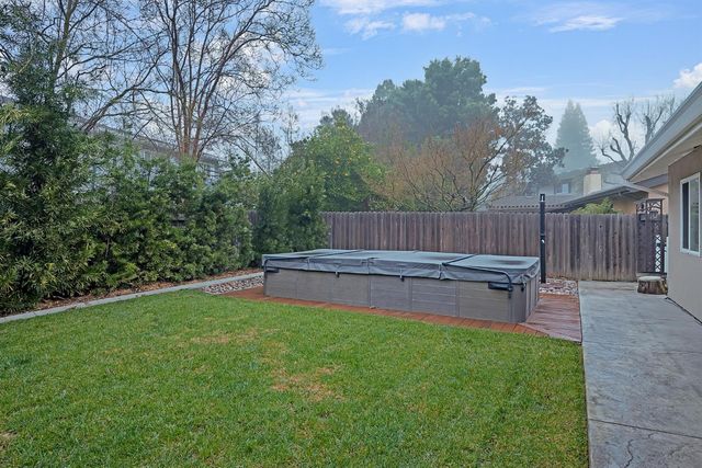 5220 Shelato Way, Carmichael, CA 95608