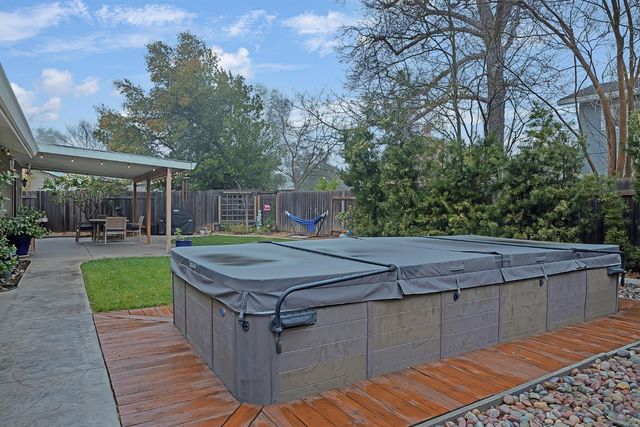 5220 Shelato Way, Carmichael, CA 95608