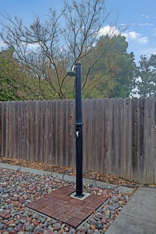 5220 Shelato Way, Carmichael, CA 95608