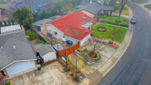 5220 Shelato Way, Carmichael, CA 95608