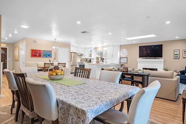 5220 Shelato Way, Carmichael, CA 95608