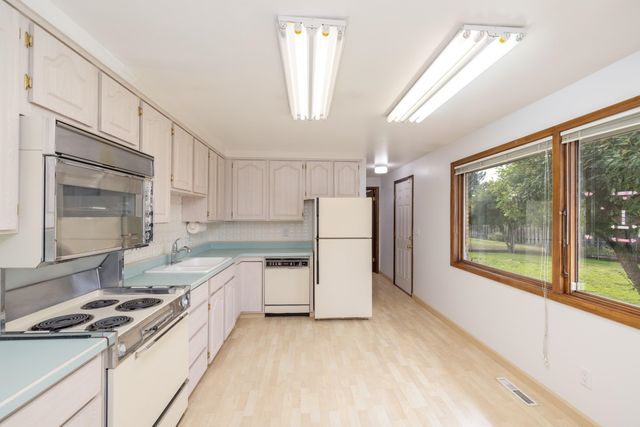 7225 N Valerie St, Spokane, WA 99208