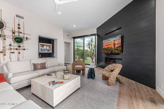 9627 E ADOBE Drive, Scottsdale, AZ 85255