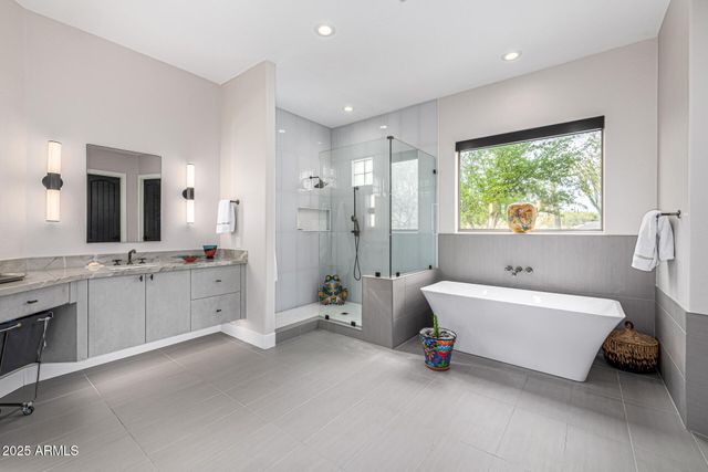 9627 E ADOBE Drive, Scottsdale, AZ 85255