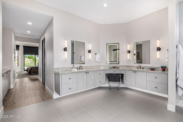 9627 E ADOBE Drive, Scottsdale, AZ 85255