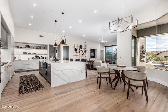 9627 E ADOBE Drive, Scottsdale, AZ 85255