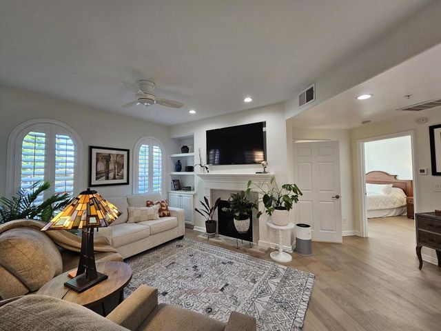 45245 Seeley Drive 18d, La Quinta, CA 92253