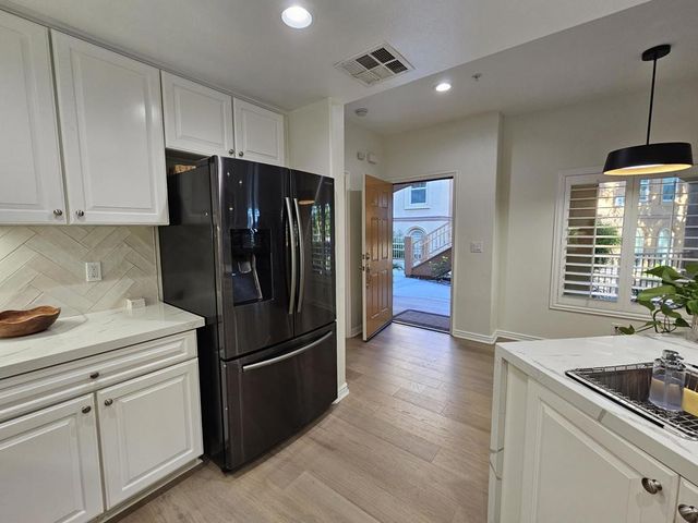 45245 Seeley Drive 18d, La Quinta, CA 92253