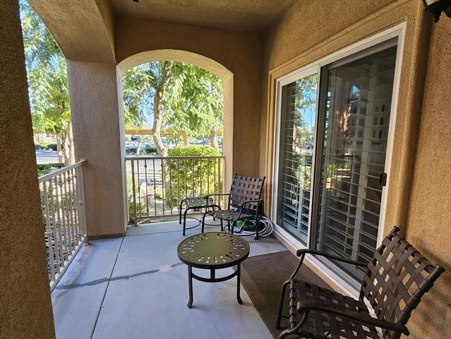 45245 Seeley Drive 18d, La Quinta, CA 92253