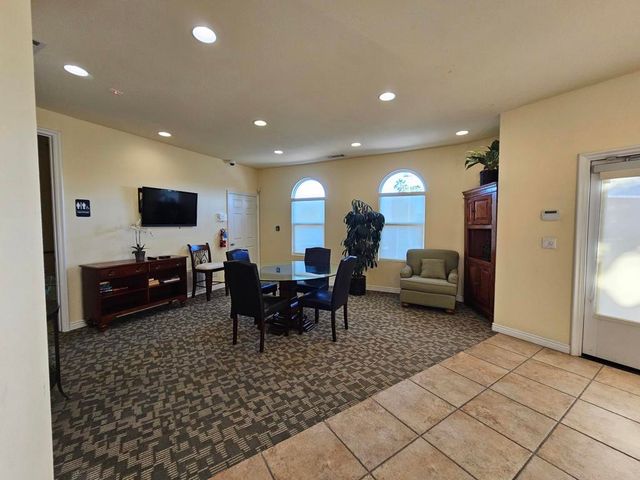 45245 Seeley Drive 18d, La Quinta, CA 92253