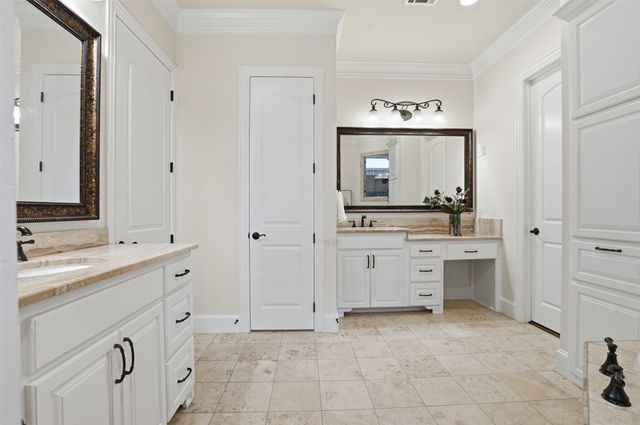 3725 W 5th Street, Fort Worth, TX 76107