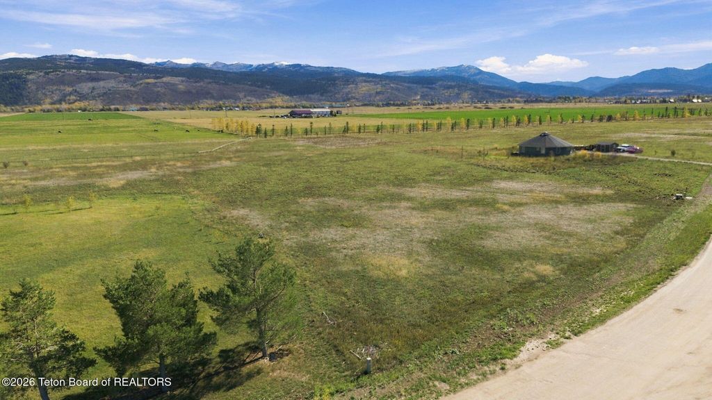 7115 LAKESIDE Road, Victor, ID 83455 photo 2