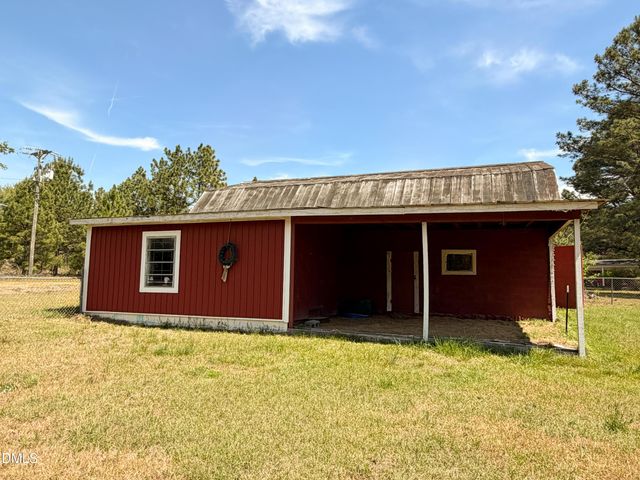 2630 Ponderosa Road, Cameron, NC 28326
