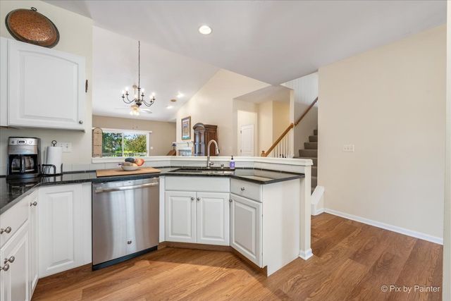 2835 Waterfront Avenue, Algonquin, IL 60102
