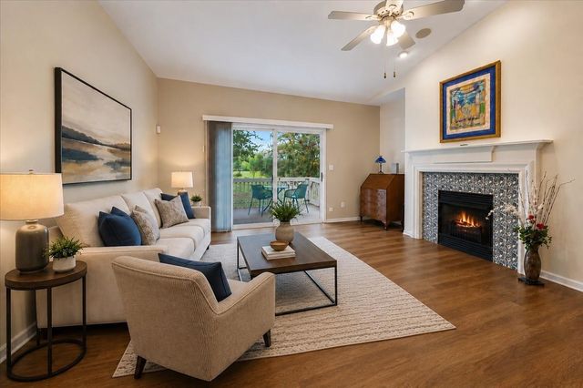 2835 Waterfront Avenue, Algonquin, IL 60102