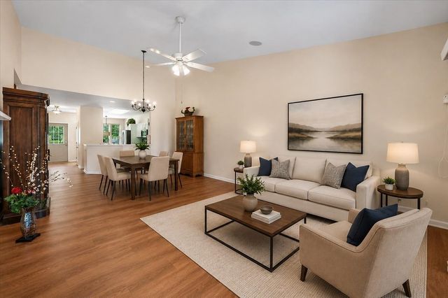 2835 Waterfront Avenue, Algonquin, IL 60102