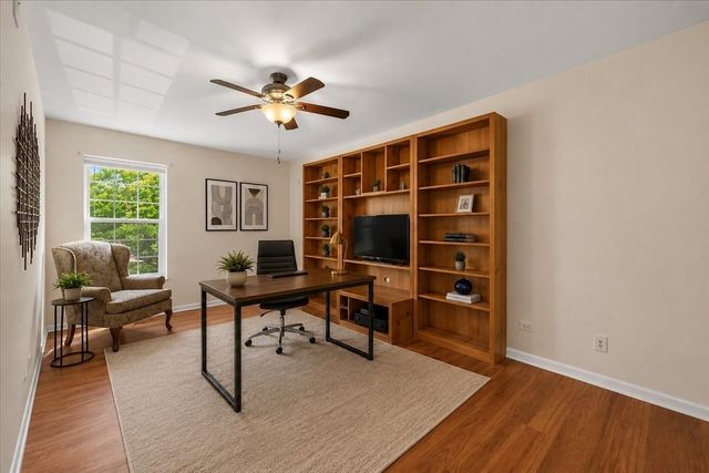 2835 Waterfront Avenue, Algonquin, IL 60102