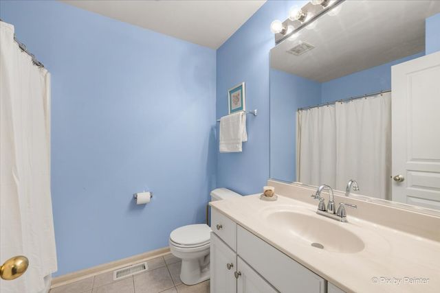 2835 Waterfront Avenue, Algonquin, IL 60102
