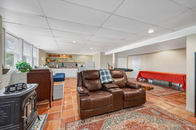 2835 Waterfront Avenue, Algonquin, IL 60102