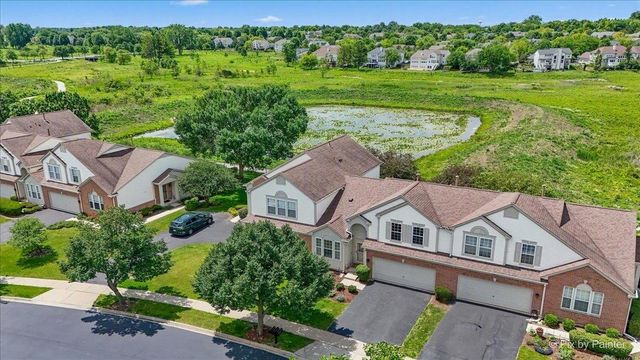 2835 Waterfront Avenue, Algonquin, IL 60102