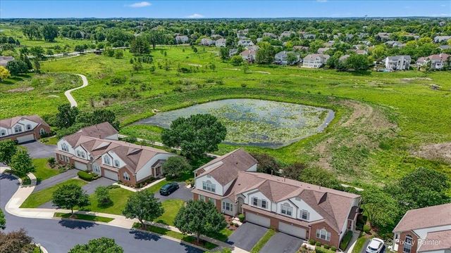 2835 Waterfront Avenue, Algonquin, IL 60102