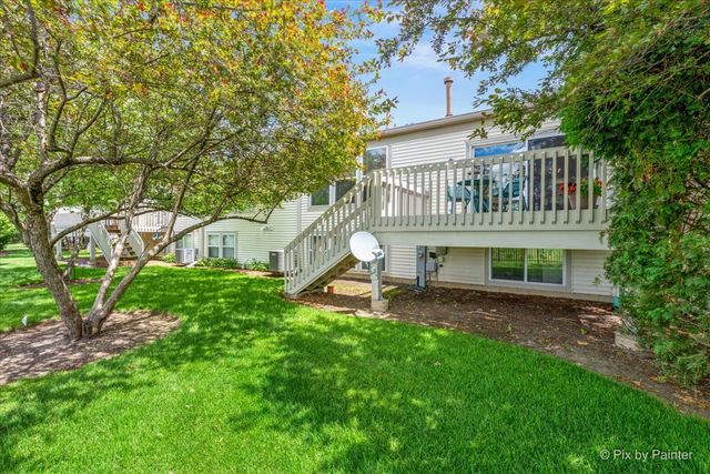2835 Waterfront Avenue, Algonquin, IL 60102
