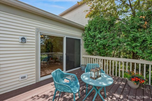 2835 Waterfront Avenue, Algonquin, IL 60102